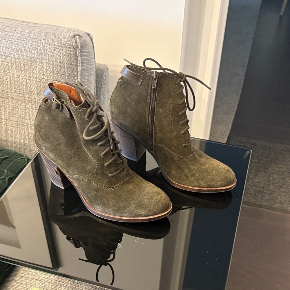 Lucky Brand Olive Lace-Up Ankle Boots
